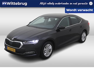 Skoda Octavia 1.0 TSI 110pk Business Edition / Navigatie / Elek Achterklep / Parkeersensoren / Donker glas / 16"