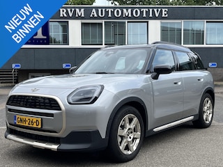 Mini Countryman E Favoured S 66.5 kWh ORIG. NL. NAP KM. | CAMERA | LEDER | STOEL + STUURVERWARMING