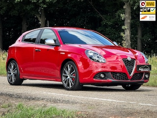 Alfa Romeo Giulietta 1.750 Turbo Veloce | Clima | Cruise | Leder | PDC | Stoelverw. | Alfa Rosso | Zeer mooi! |