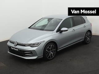 Volkswagen Golf 1.5 TSI Life Edition 116 PK | Apple Carplay | 18" Lichtmetalen velgen | Climate control | Parkeersensoren | Getinte ruiten | Keyless access |