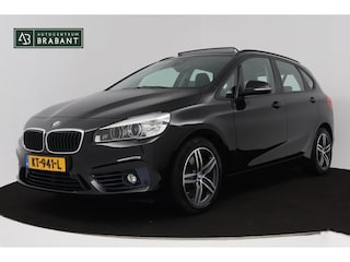BMW 2-serie Tourer 225i xDrive M Sport (PANORAMADAK, TREKHAAK, STOELVERWARMING, HEAD-UP, PARKEERSENSOREN, NAVIGATIE)