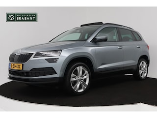 Skoda Karoq 1.5 TSI ACT Style Business (PANORAMADAK, CRUISE ADAPTIEF, PARKEERSENSOREN, STOELVERWARMING, NAVIGATIE, AUTOMAAT)