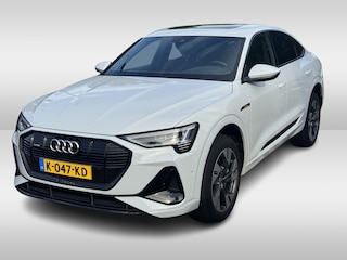 Audi E-tron 50 quattro S edition 71 kWh / Panoramadak / Camera / Luchtvering / 20'' / Leder&Alcantara / DAB / ACC / Navigatie / Stoelverwarming