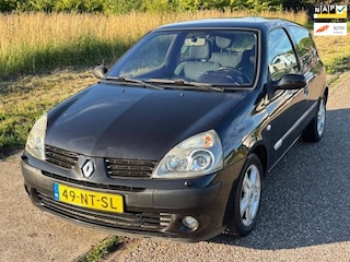 Renault Clio 1.4-16V Dynamique Luxe 3-Drs ECC Audio/CD Electr. pakket LMV 15" Cruisecontrol Colorpakket ABS Dealeronderhoud Nw Apk