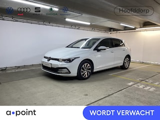 Volkswagen Golf 1.4 eHybrid Style 204 pk Automaat (DSG) | Navigatie | Parkeersensoren | Adaptieve cruise control | Stoelverwarming |