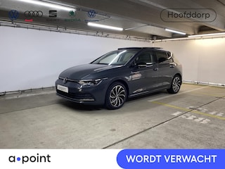 Volkswagen Golf 1.5 eTSI Life Active | 130 pk Automaat (DSG) | Navigatie | Panoramadak | Parkeersensoren (Park assist) | Achteruitrijcamera | Matrix LED koplampen |