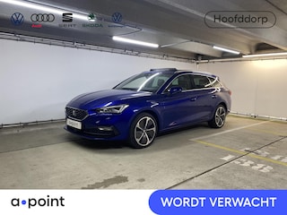 Seat Leon Sportstourer 1.4 TSI eHybrid PHEV Xcellence 204 pk Automaat (DSG) | Navigatie | Panoramadak | Parkeersensoren (Park assist) | Achteruitrijcamera | Adaptieve cruise control | Stoelverwarming |