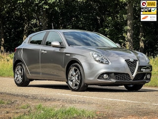 Alfa Romeo Giulietta 1.4 Turbo | Clima | Cruise | Metalic | Elektr. ramen | PDC | Bleutooth | 70kdm |