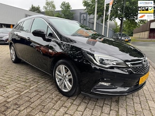 Opel Astra Sports Tourer 1.4 Business Executive automaat, elec pakket, navi, adap cruise, trekhaak, pdc, multi-stuur 1e eigenaar