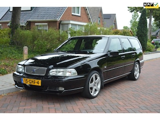 Volvo V70 2.4 R AWD 250PK 7-persoons voll dealer onderh