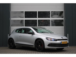 Volkswagen Scirocco 1.4 TSI Highline Clima/Cruise/Navi/Bluetooth/Stoelverwarming/PDC/19"LM/APK:02-05-2026