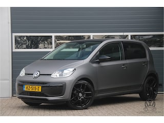 Volkswagen Up 1.0 BMT move up! | Black Edition | AC | 17 LM |
