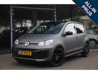 Volkswagen Up 1.0 BMT move up! | Black Edition | AC | 17 LM |