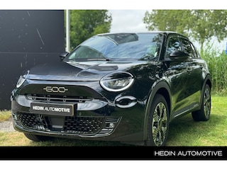 Fiat 600 1.2 Hybrid La Prima Aut. | Climate Control | Winterpakket | Camera | Parkeersensoren | Navigatie | Apple Carplay / Android Auto | Leder | Rijdende Demo, Vraag naar de beschikbaarheid
