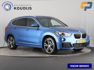 BMW X1 sDrive20i High Executive M Sport (NL-Auto / Afn. Trekhaak / Carplay / Camera / Navi / Cruise / 19'')