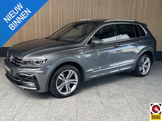 Volkswagen Tiguan 2.0 TSI 4Motion 2 x R-line Pano | Trekhaak | HUD | 360 camera