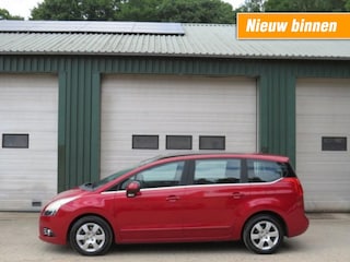 Peugeot 5008 1.6 THP ST 5P.