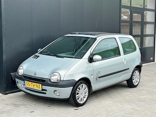 Renault Twingo 1.2-16V Paris | Panoramadak | Airco | Nw. APK