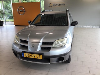 Mitsubishi Outlander 2.0 MPI 2WD Invite Plus
