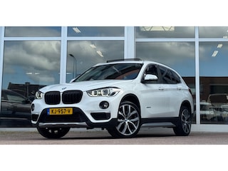 BMW X1 SDrive20i Panoramadak Camera Led Leer 19"LM Mooi!!