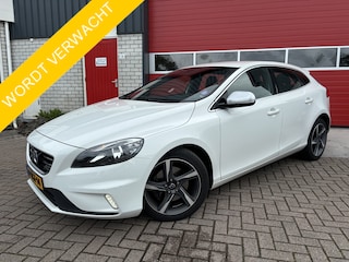 Volvo V40 1.6 T2 R-Design TREKHAAK / NWE D-RIEM / NAVI / CLIMA / PDC / BLUETOOTH / CRUISE / NL-AUTO
