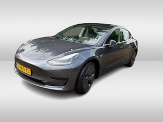 Tesla Model 3 Standard RWD Plus 60 kWh / Autopilot / Panoramadak / Camera / Premium Audio / 18'' / Leder