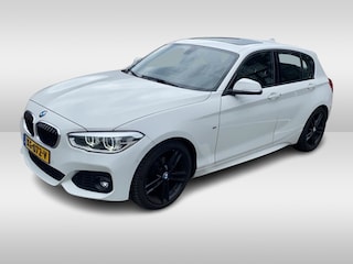 BMW 118i High Exe. M Sport / Schuifdak / Camera / Leder / 18'' / Navigatie / Sportstoelen / Stoelverwarming / DAB / Cruise Control