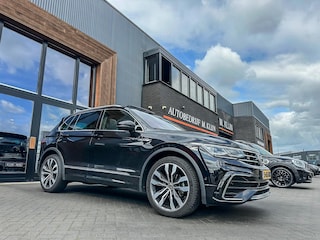 Volkswagen Tiguan 1.5 TSI R-Line Business F1 Aut/Trekhaak/Pano/Camera/20”/nieuw