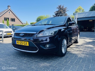 Ford Focus 1.6 Titanium Automaat / Clima / LM / Tel / PDC