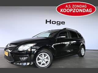 Hyundai i30 CW 1.6i i-Motion Business Automaat Ecc Trekhaak Rijklaarprijs Inruil Mogelijk!