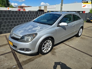 Opel Astra GTC 1.4 Enjoy *koppeling defect*