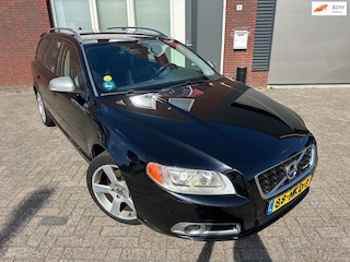 Volvo V70 2.0T R-Edition / Leder / Navi / PDC / 18 inch