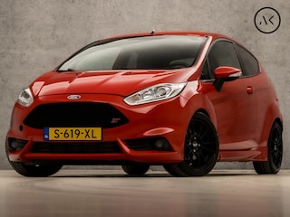 Ford Fiesta 1.6 ST1 213Pk (BLUETOOTH, GETINT GLAS, LM VELGEN, SPORTSTOELEN, PARKEERSENSOREN, ELEK RAMEN, NIEUWE APK, NIEUWSTAAT)