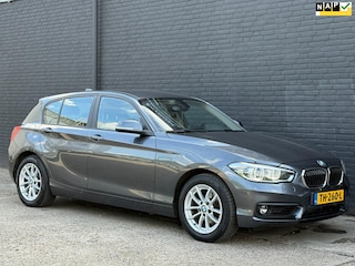 BMW 118i Corporate Lease Executive NAVI | PDC | AIRCO | CRUISE | NWE APK