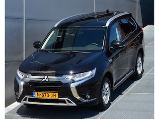 Mitsubishi Outlander PHEV 2.4 PURE 4WD | PLUG IN HYBRID | TREKHAAK AFNEEMBAAR 1500KG | FABRIEKGARANTIE TOT 29-10-2029* | ALL IN RIJKLAARPRIJS