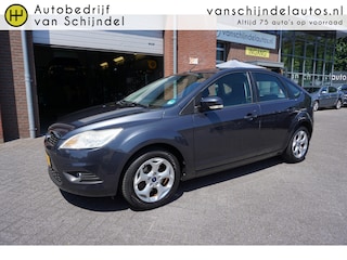 Ford Focus 1.6 TREND MET NIEUWE APK! ECC AIRCO CRUISECONTROL LICHTMETALEN VELGEN RADIO CD ELECTR.RAMEN/SPIEGELS