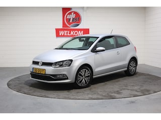 Volkswagen Polo 1.0 Comfortline Edition All stars, Climate control, Cruise control, Parkeersensoren achter, 15 inch lichtmetaal met all season banden, Stoelverwarming