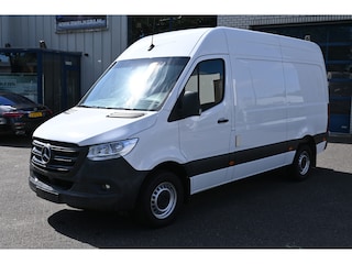 Mercedes-Benz Sprinter 316 CDI L2H2 2800 KG trekhaak, MBUX navigatie met camera, Geveerde stoelen