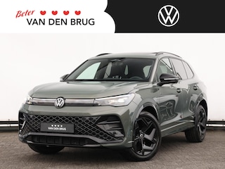 Volkswagen Tiguan 1.5 eTSI R-Line Edition | Panoramadak | Black Style | Stoel- en Stuurverwarming | Dodehoekdetectie | Camera | Adaptive Cruise | Navigatie |