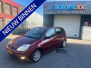 Ford Fiesta 1.4-16V Trend NETTE WAGEN I PAAR DEUKJES I LAK NIET 100%
