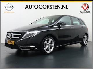 Mercedes-Benz B-klasse 200 AUT-7 157pk Adap.Cruise Navi XenonTrekhaak 1/2Leer+Elektr.-Mem.Stoel Flippers Pdc Zwarte-Hemel Stoelverw. Ecc Isofix Led Bluetooth Aut.Verlichting 4xElek.Ramen/Inkl.Spiegels 17''LM 157pk Ambition NL-auto! Hoge Instap 1400kg trekvermogen ruim € 43.000 nieuw