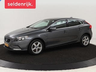 Volvo V40 1.6 T3 Momentum | Camera | Trekhaak | Navigatie | Parkeerhulp | Bluetooth | Climate control | Cruise control