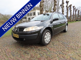 Renault Mégane Grand Tour 1.6-16V Dynamique Comfort Ecc Cruisecontrol Isofix Trekhaak***Apk t/m 5-3-2026***