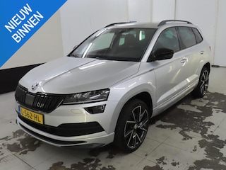 Skoda Karoq 1.5 TSI ACT SPORTLINE BUSINESS I AUTOMAAT I ADAPTIVE CRUISE CONTROL I STOELVERWARMING I APPLE CARPLAY