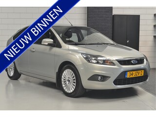 Ford Focus 1.8 Limited // CLIMA // CRUISE // NAVI // TREKHAAK //