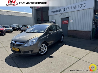 Opel Corsa 1.4-16V Cosmo