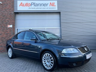 Volkswagen Passat 2.8 V6 Highline 4Motion! Unieke kmstand!