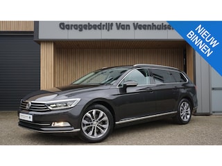 Volkswagen Passat Variant 1.8 TSI 180PK Highline Virtual Cockpit Trekhaak Leder/Alcantara Keyless *Geïntegreerde kinderstoel* LED *Complete Passat*