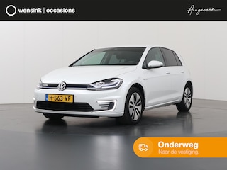 Volkswagen Golf E-DITION | Navigatiesysteem | Cruise Control Adaptief | Dodehoek Detectie | Apple Carplay/Android Auto | Parkeercamera |