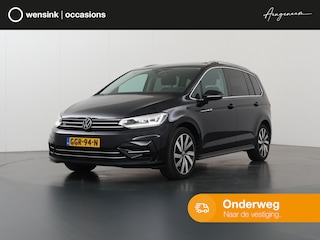 Volkswagen Touran 1.5 TSI Highline R 7p | Panoramadak | Elekt. Wegklapb. Trekhaak | Stoelverwarming | Elekt verstelb. bestuurdersstoel met geheugen |